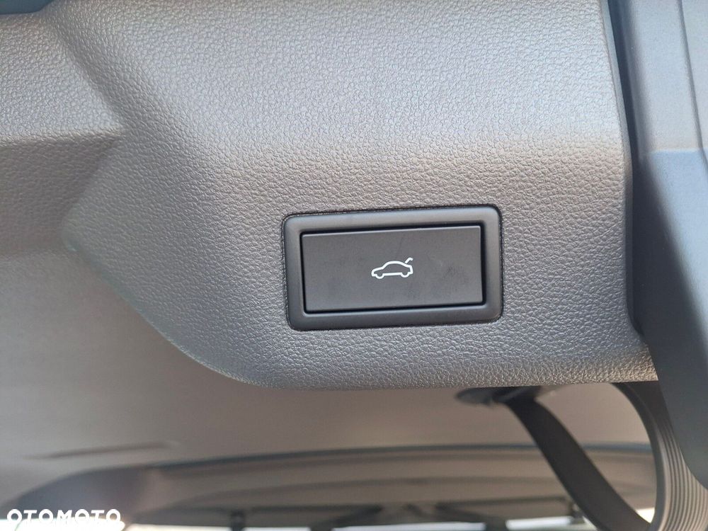 Volkswagen Multivan - 31