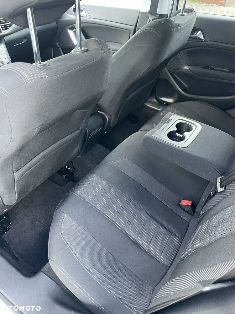Peugeot 308 - 13