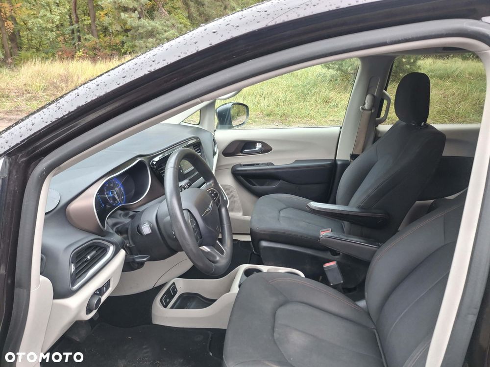 Chrysler Pacifica 2017 photo 5