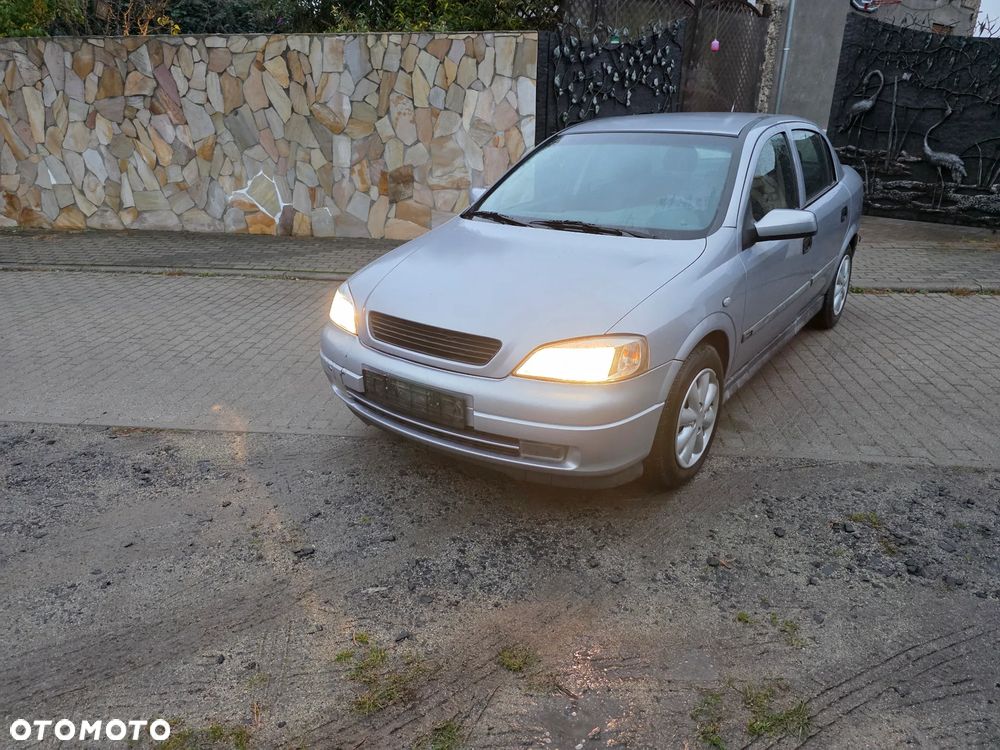 Opel Astra II 1.8 Elegance - 1