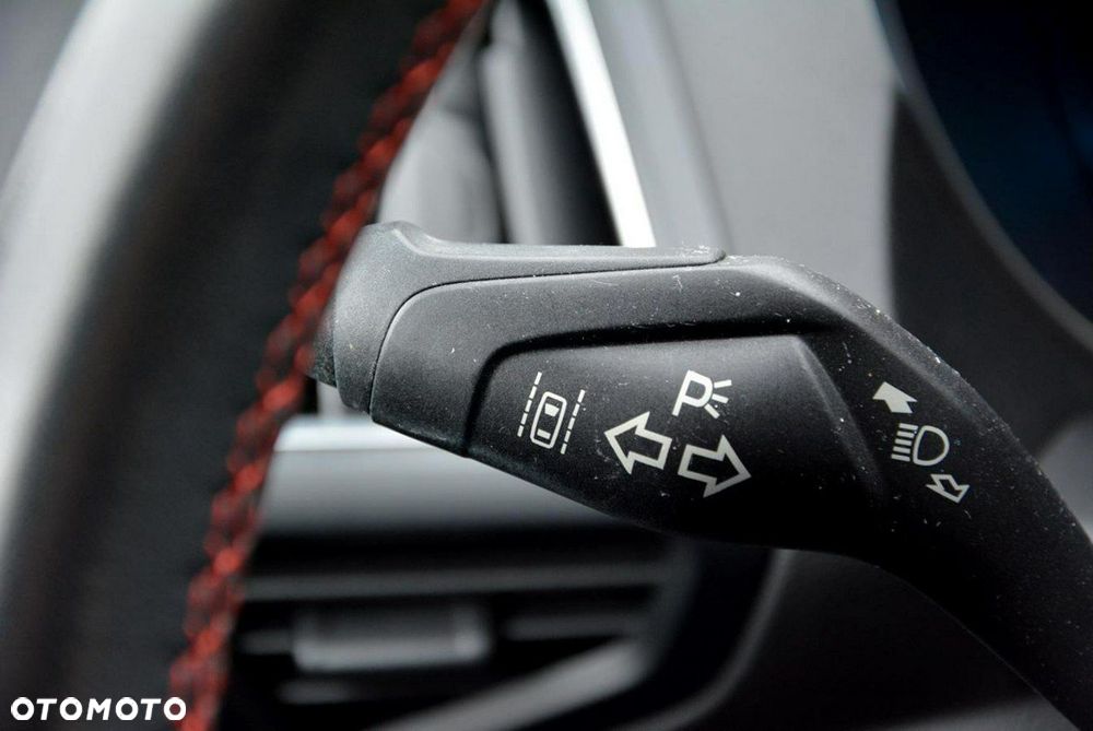 Ford Kuga 1.5 EcoBoost 2x4 ST-Line - 33