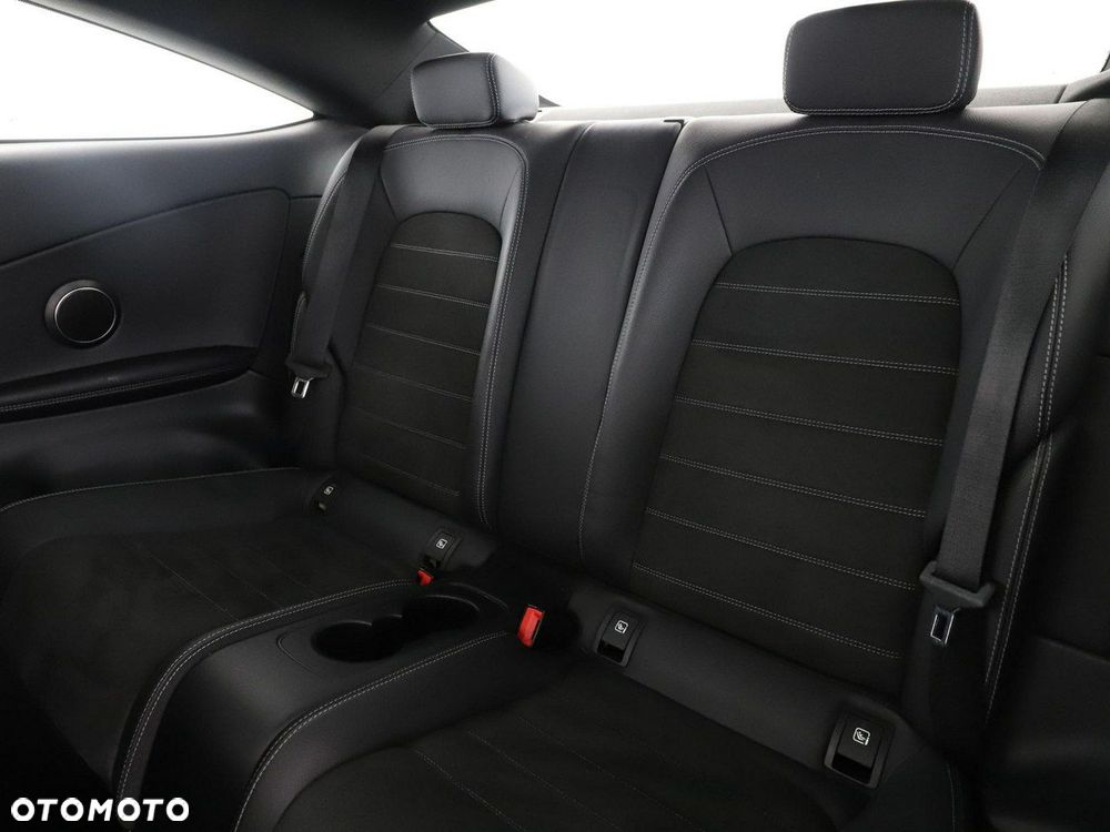 Mercedes-Benz Klasa C 220 d 9G-TRONIC AMG Line - 18