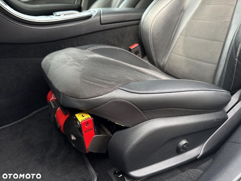 Mercedes-Benz Klasa E - 19