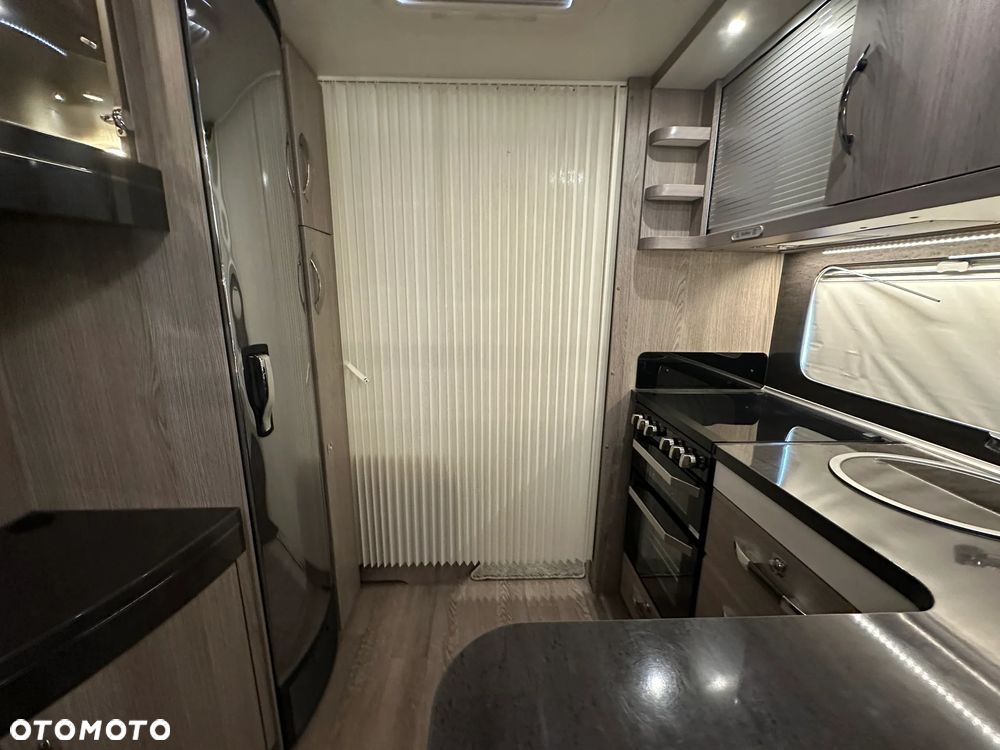 Hobby 660 WFC PRESTIGE z klimą dachową, napędem i markizą. - 32