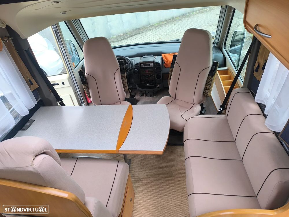 Pilote Reference Autocaravana 2.8 pilote 6 dormidas 2006 chassi alko Hu - 25