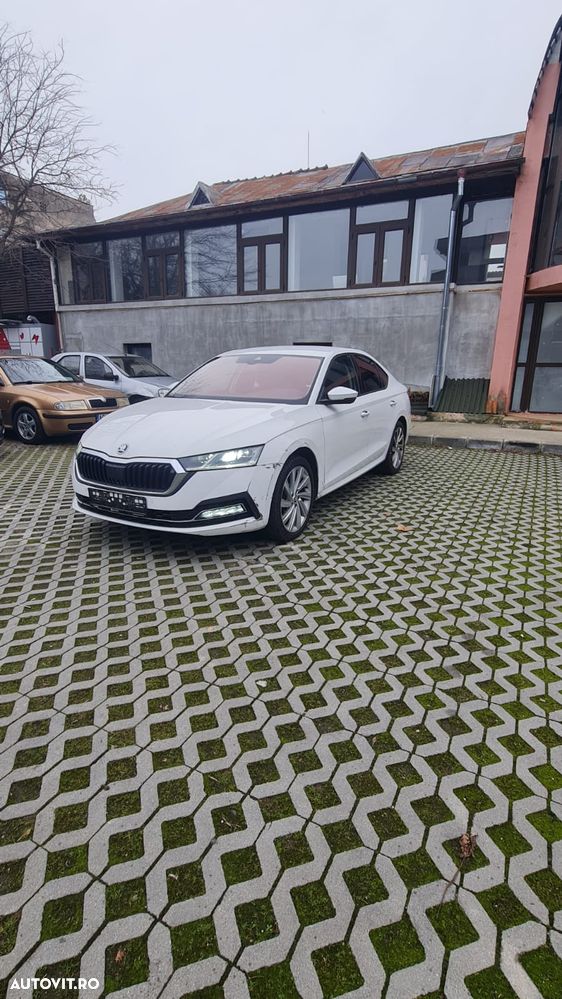 Skoda Octavia 2.0 TDI DSG 4X4 Style - 2