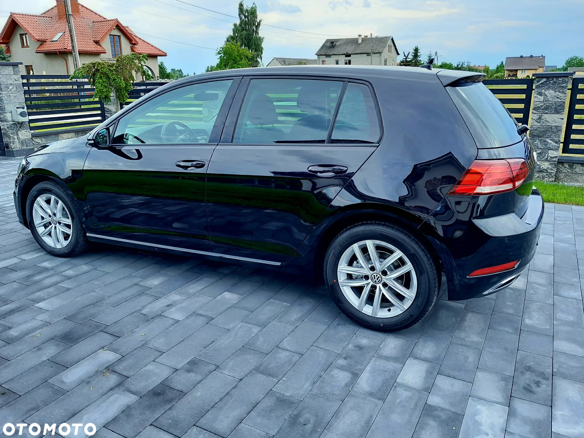 Volkswagen Golf 2.0 BlueTDI DSG Highline - 11