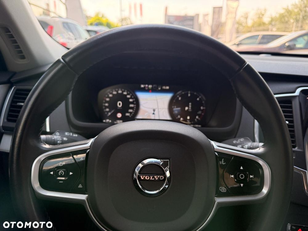 Volvo XC 90 - 21