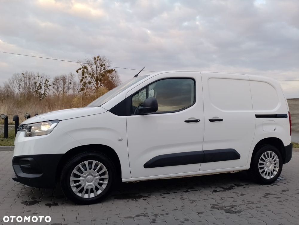 Toyota PROACE CITY L1 1.5d-102PS 3 OSOBY 100000km - 2