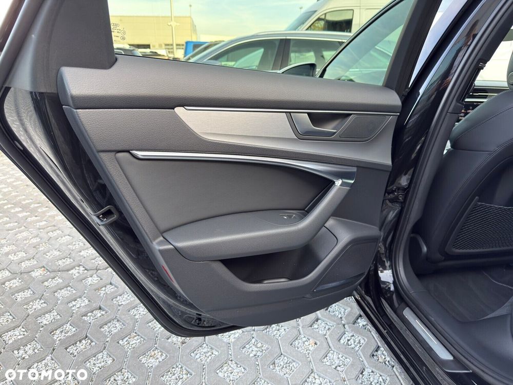 Audi S6 Avant - 11