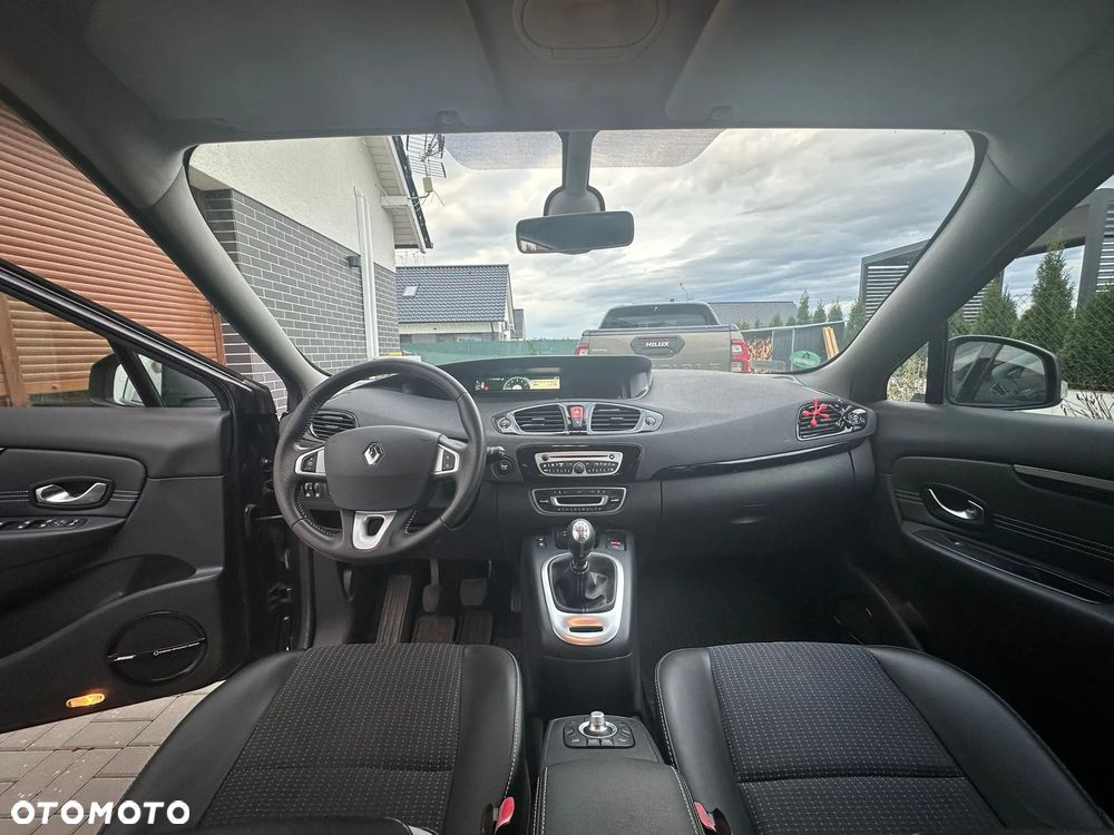 Renault Scenic 1.9 dCi Bose Edition - 11