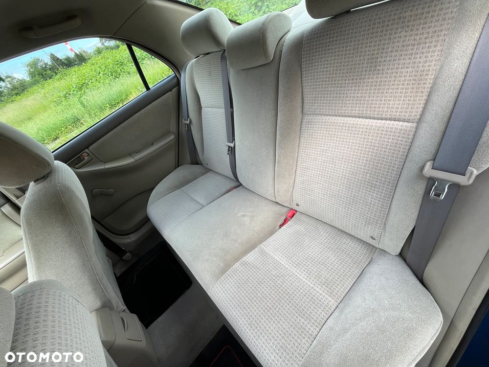 Toyota Corolla - 18