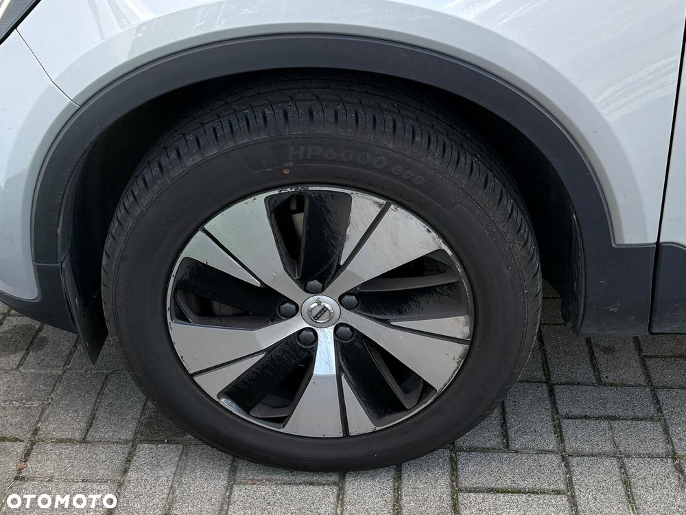 Volvo XC 40 - 32