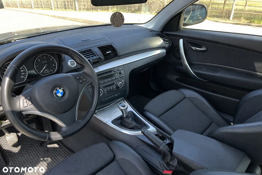 BMW Seria 1 118d Edition Sport - 10
