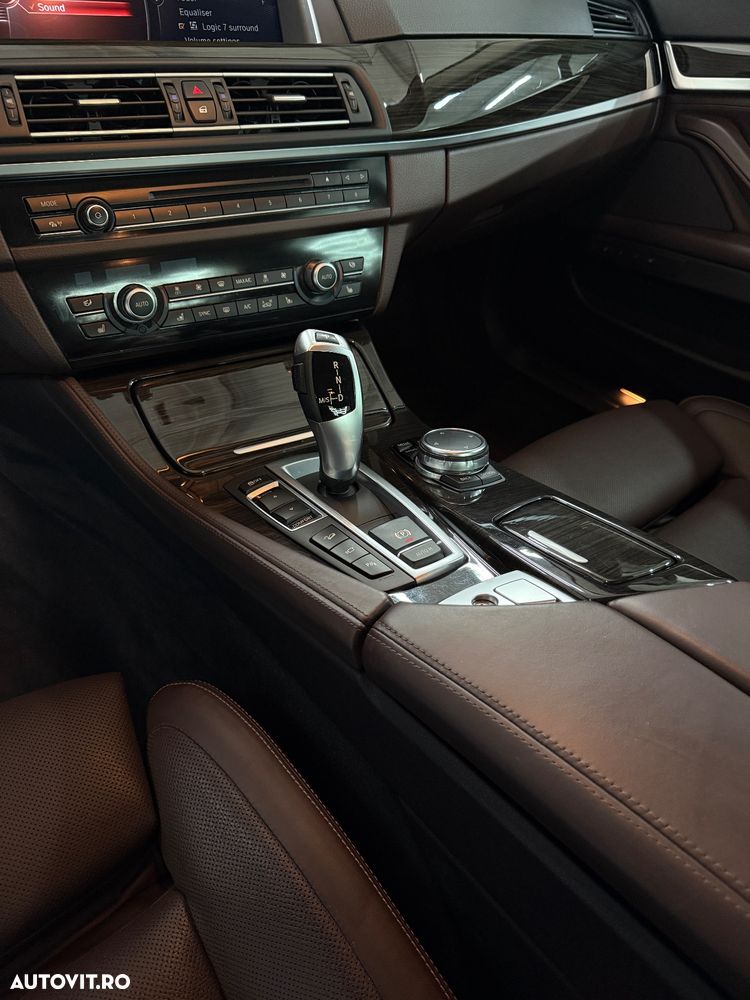 BMW Seria 5 535i xDrive Sport-Aut. Luxury Line - 16