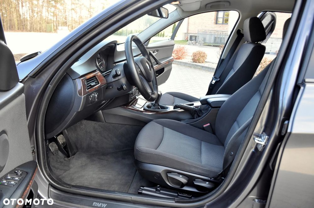 BMW Seria 3 - 29