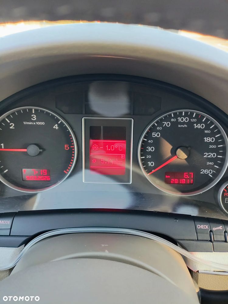 Audi A4 Avant 1.9 TDI - 13