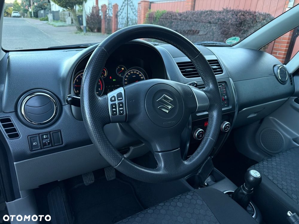 Suzuki SX4 1.6 VVT 4x4 Style - 6