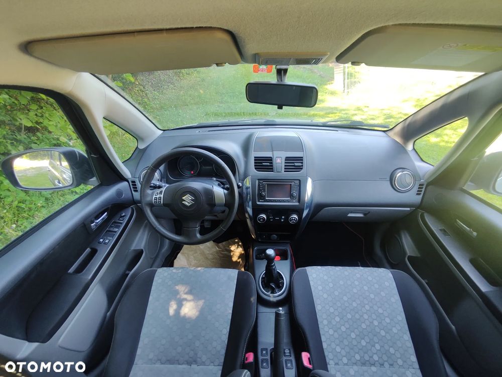 Suzuki SX4 1.6 Premium 4WD - 18