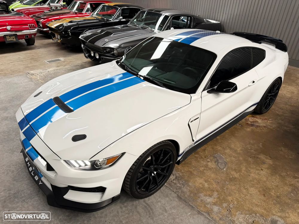 Ford Mustang - 17