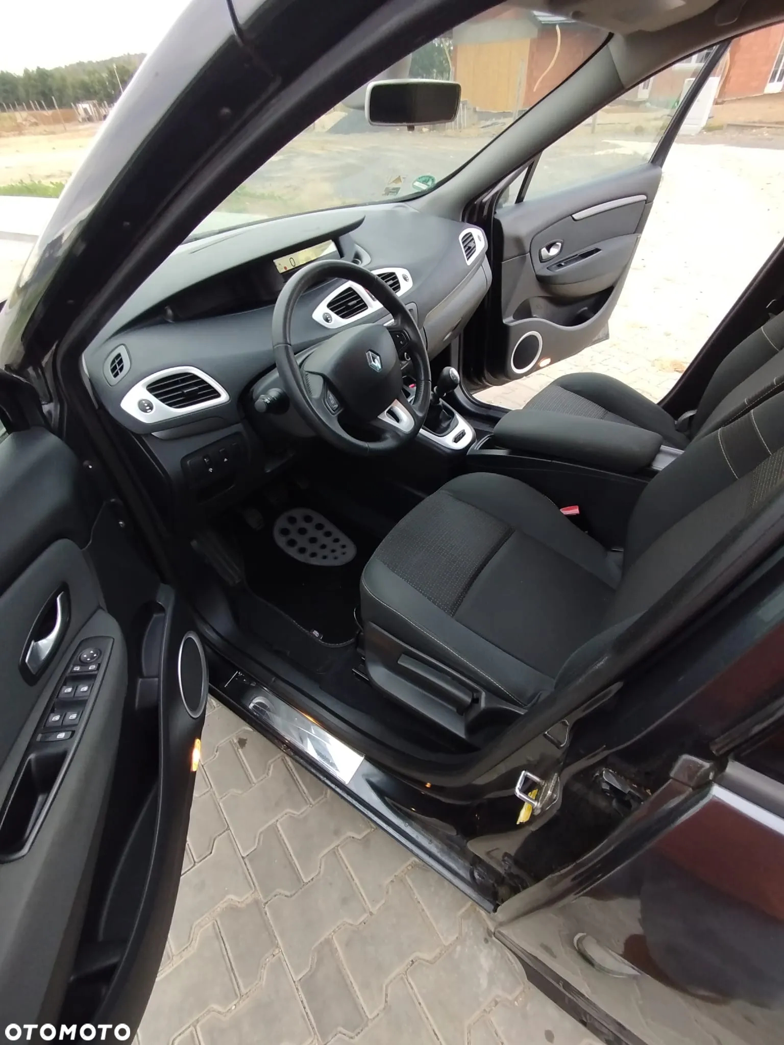 Renault Grand Scenic 1.6 16V 110 Dynamique - 9