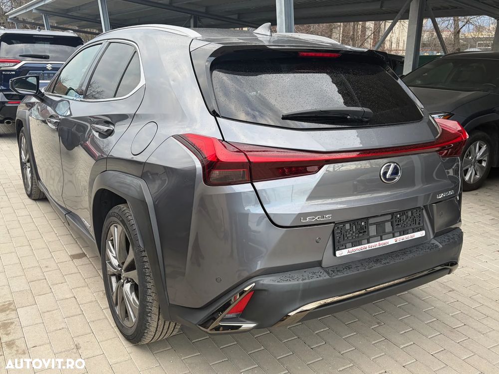 Lexus UX 250h (E-FOUR) F SPORT - 3
