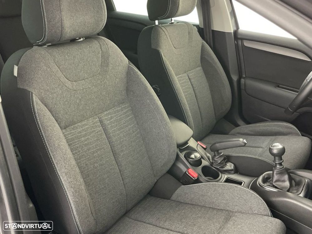 Citroën C4 1.6 BlueHDi Feel - 21