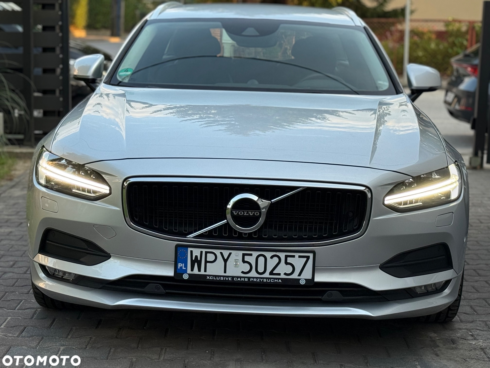 Volvo V90 D5 AWD Momentum - 5
