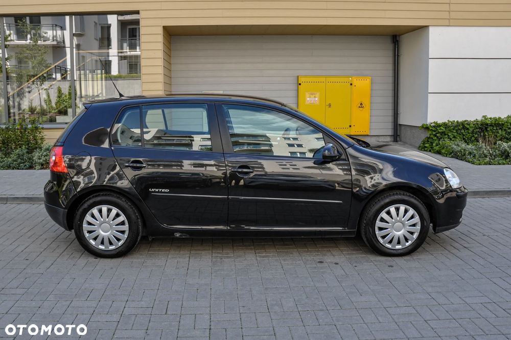 Volkswagen Golf - 5