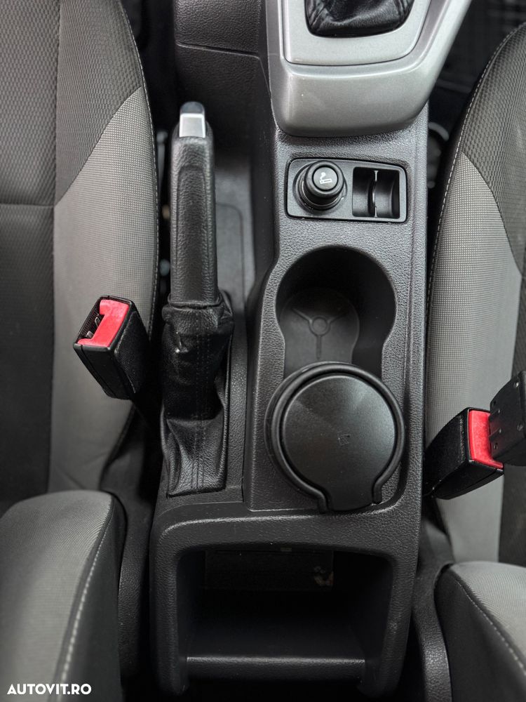 Ford Focus 1.6 TDCI DPF Sport - 12