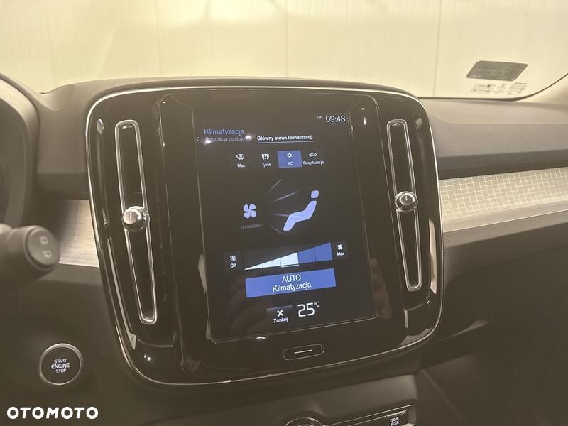 Volvo XC 40 T3 Momentum Pro - 16