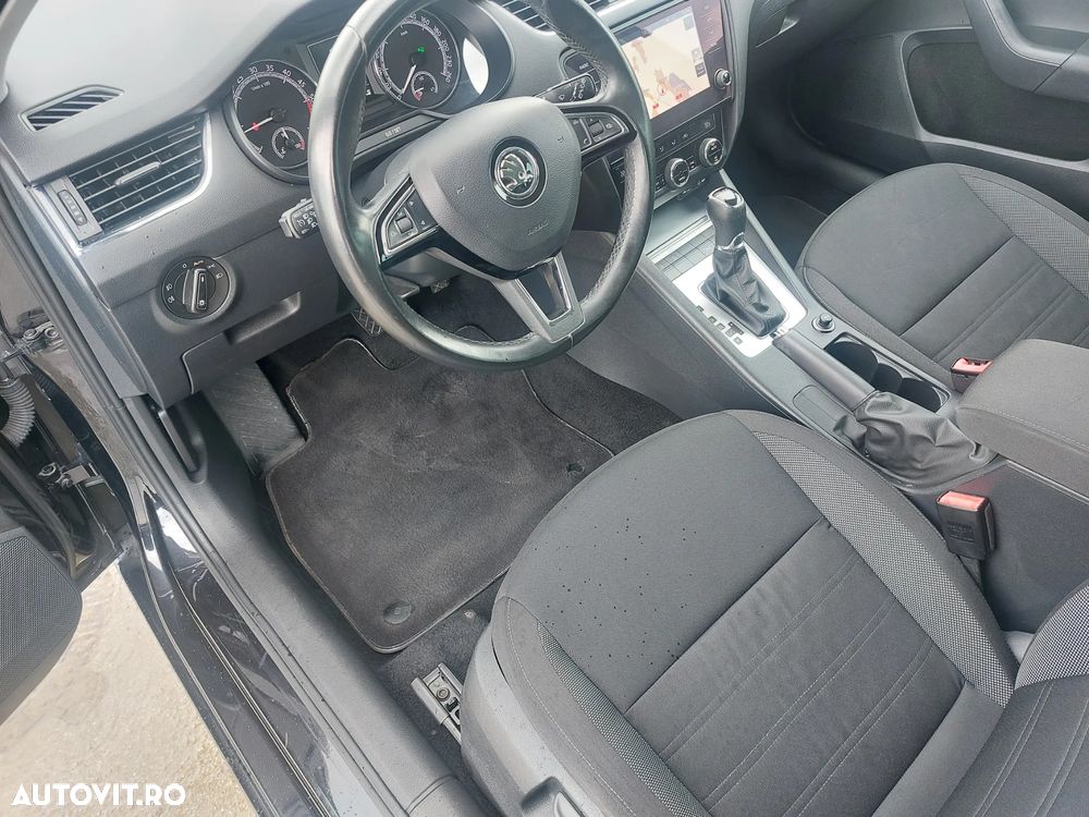 Skoda Octavia 1.6 TDI DSG Ambition - 11