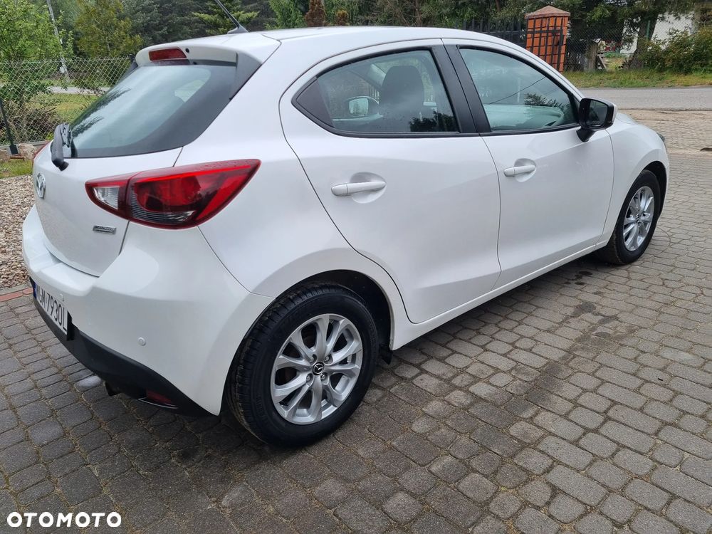 Mazda 2 - 5