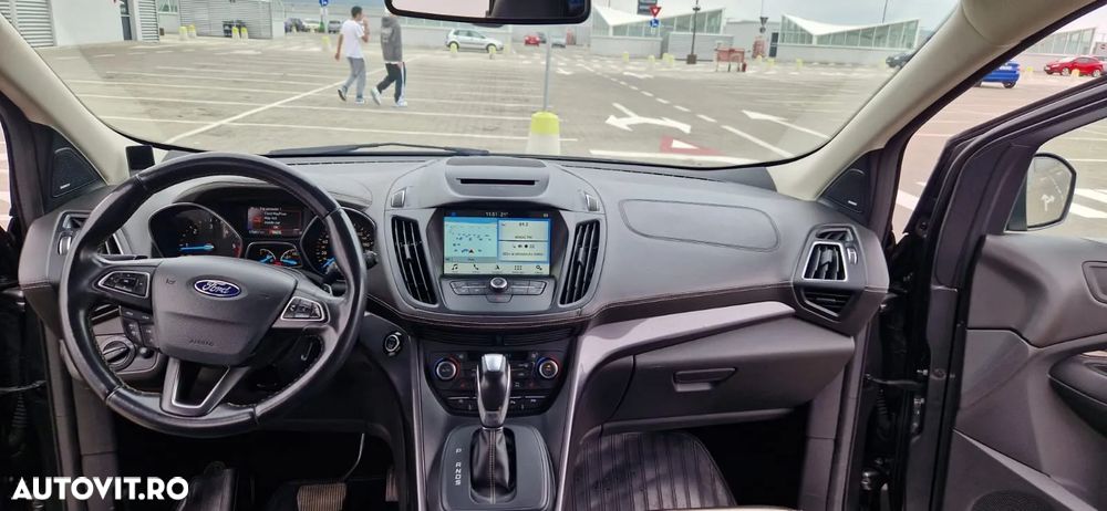 Ford Kuga 2.0 TDCi 4WD Powershift Vignale - 2