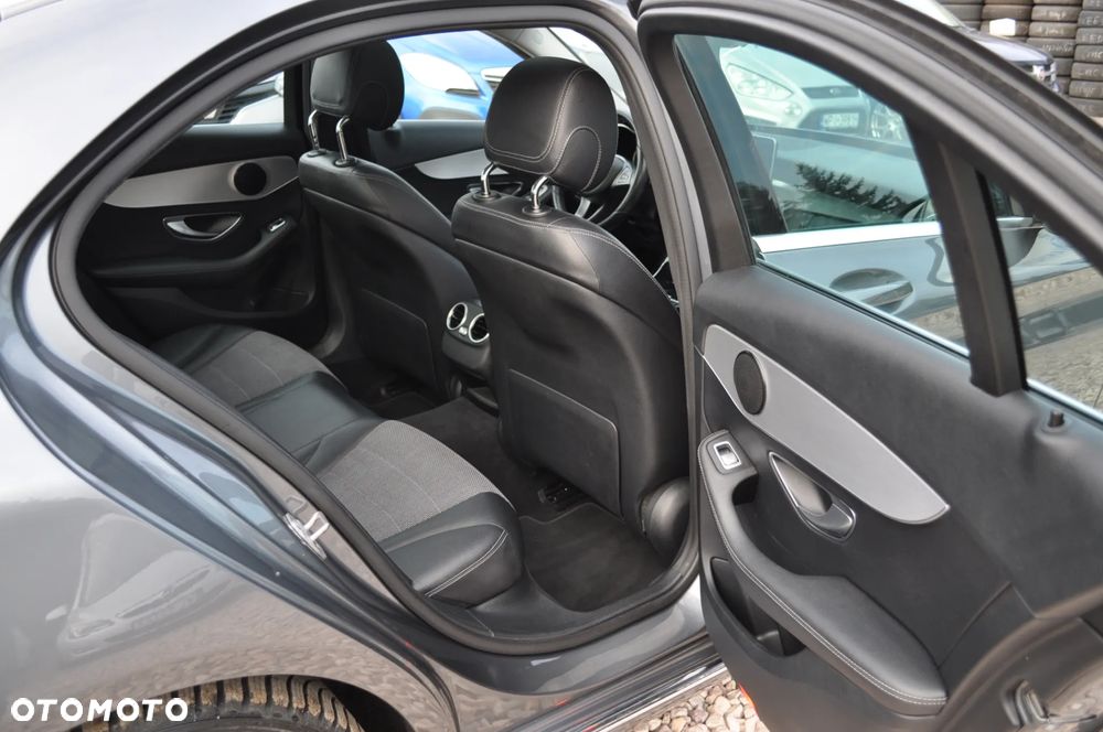 Mercedes-Benz Klasa C 180 7G-TRONIC Avantgarde - 17