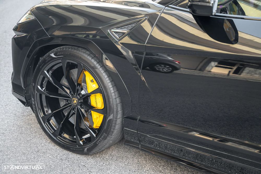 Lamborghini Urus 4.0 V8 - 4