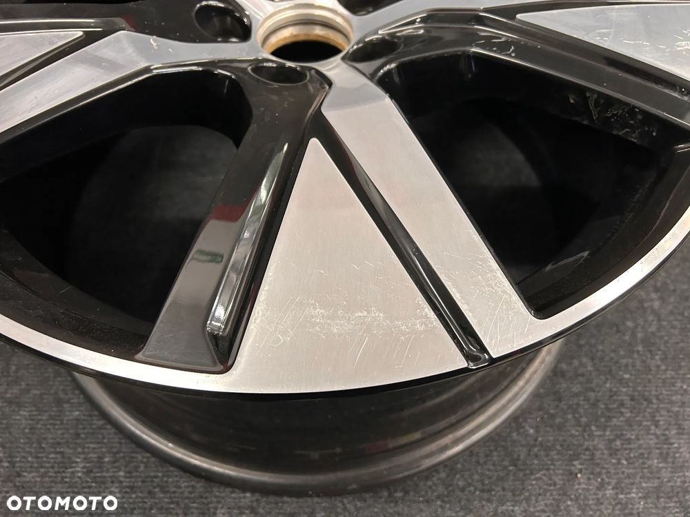 Alufelga Volvo XC40 19 cali 5x108 1szt. 32134537 - 3