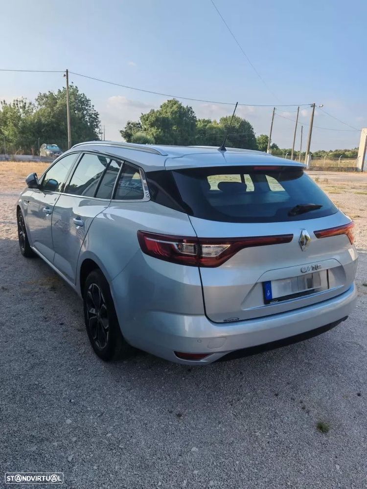 Renault Mégane Sport Tourer - 7