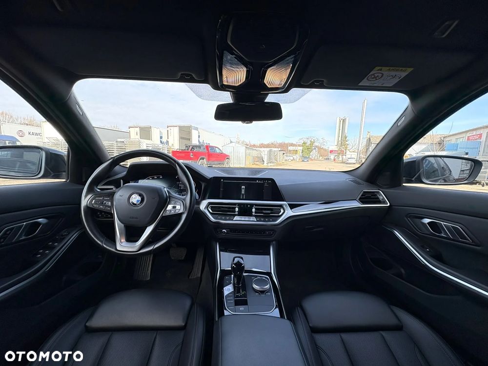 BMW Seria 3 320d Advantage - 23