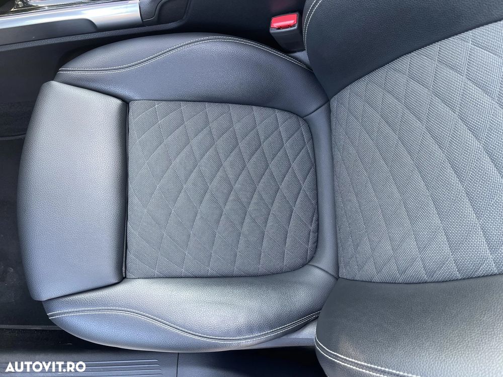 Mercedes-Benz GLB - 11