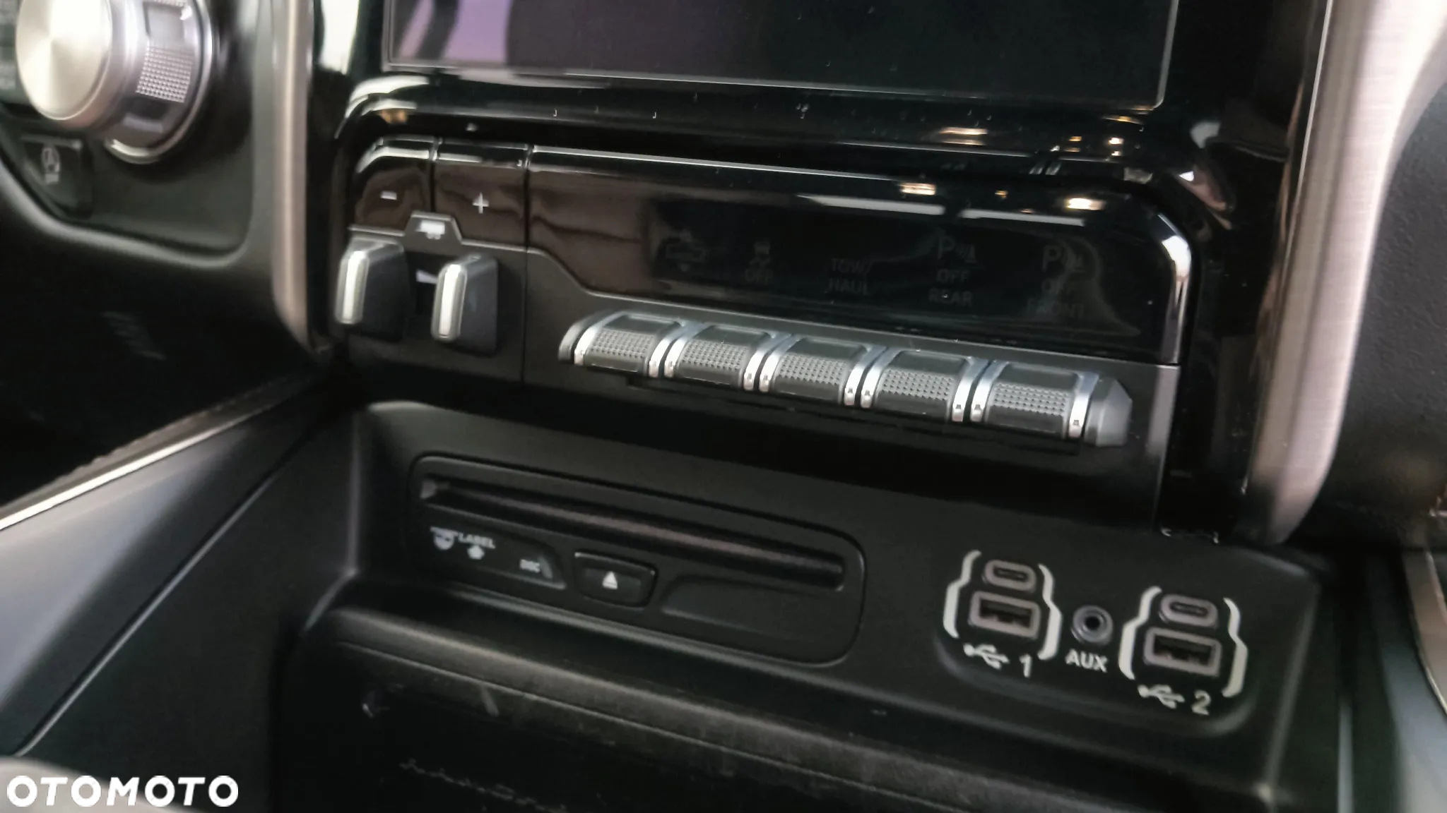 Dodge RAM 1500 5.7 4x4 - 25