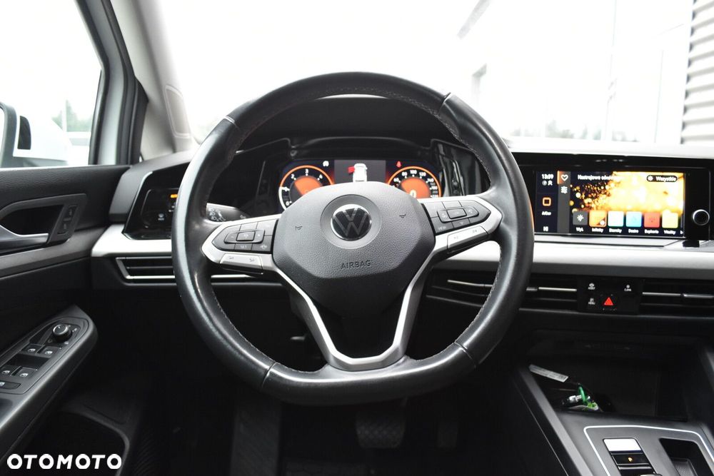 Volkswagen Golf Variant - 12