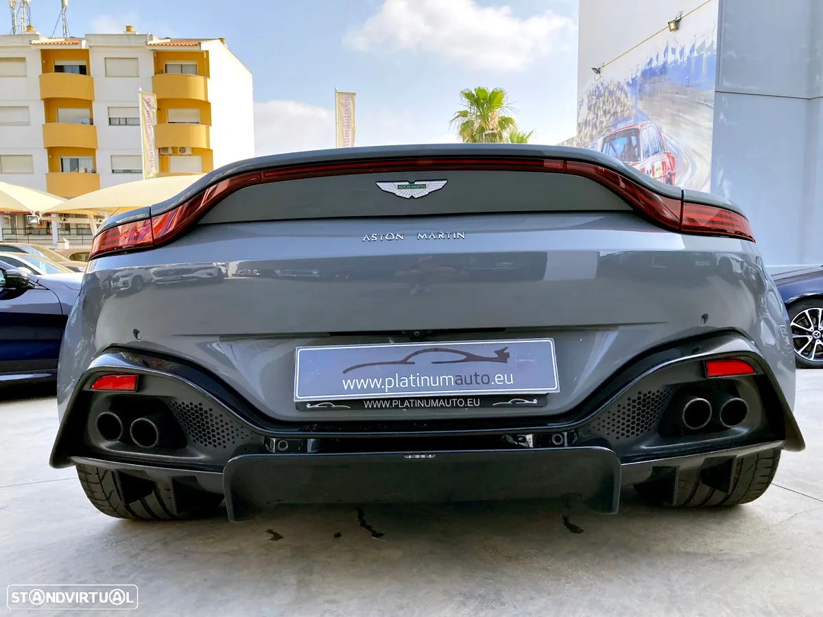 Aston Martin Vantage Coupe V8 - 35