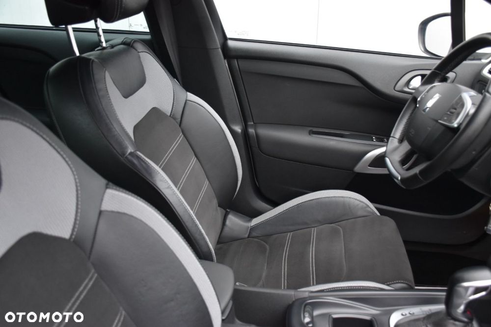 DS Automobiles DS 4 Crossback - 13