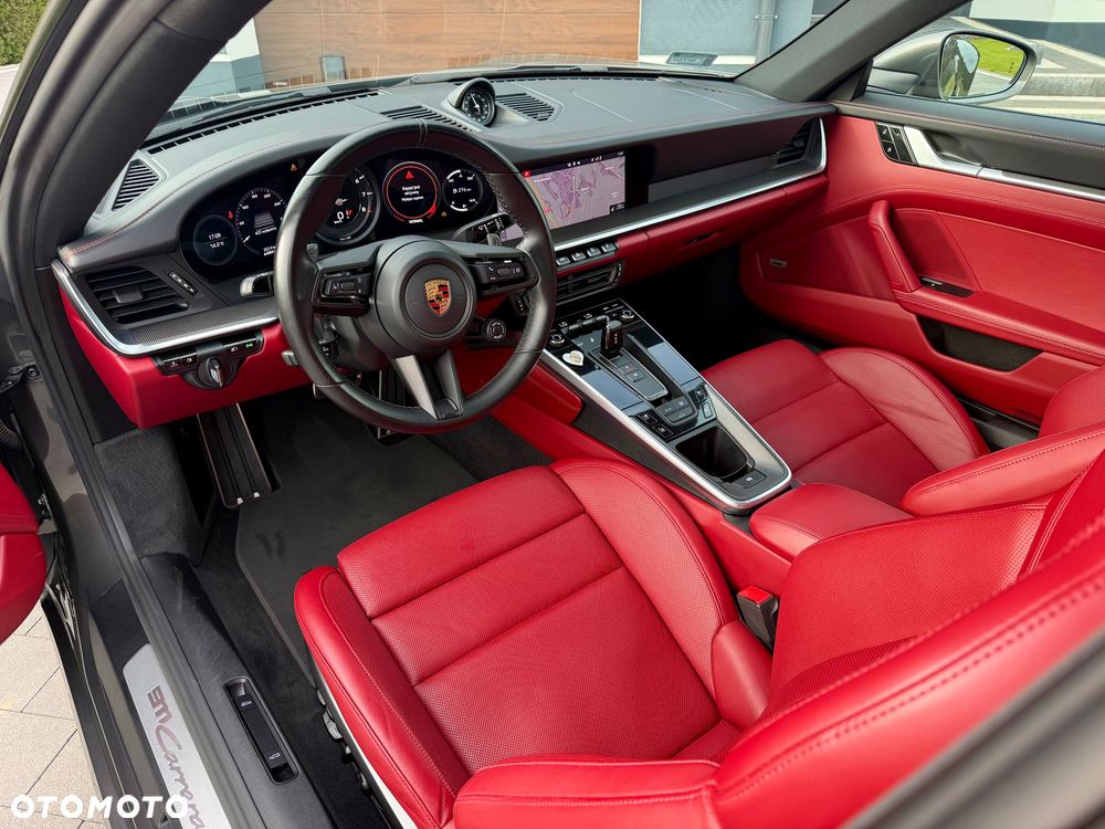 Porsche 911 Carrera 4S - 34