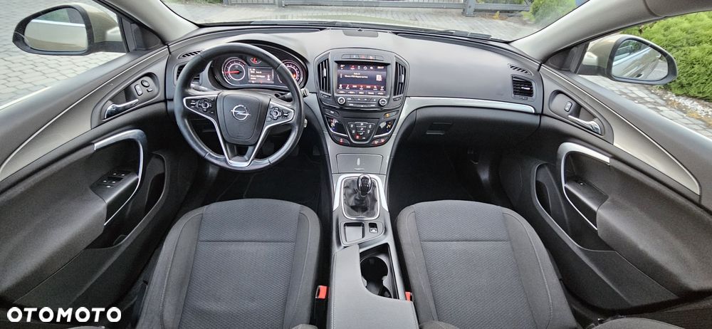 Opel Insignia - 8