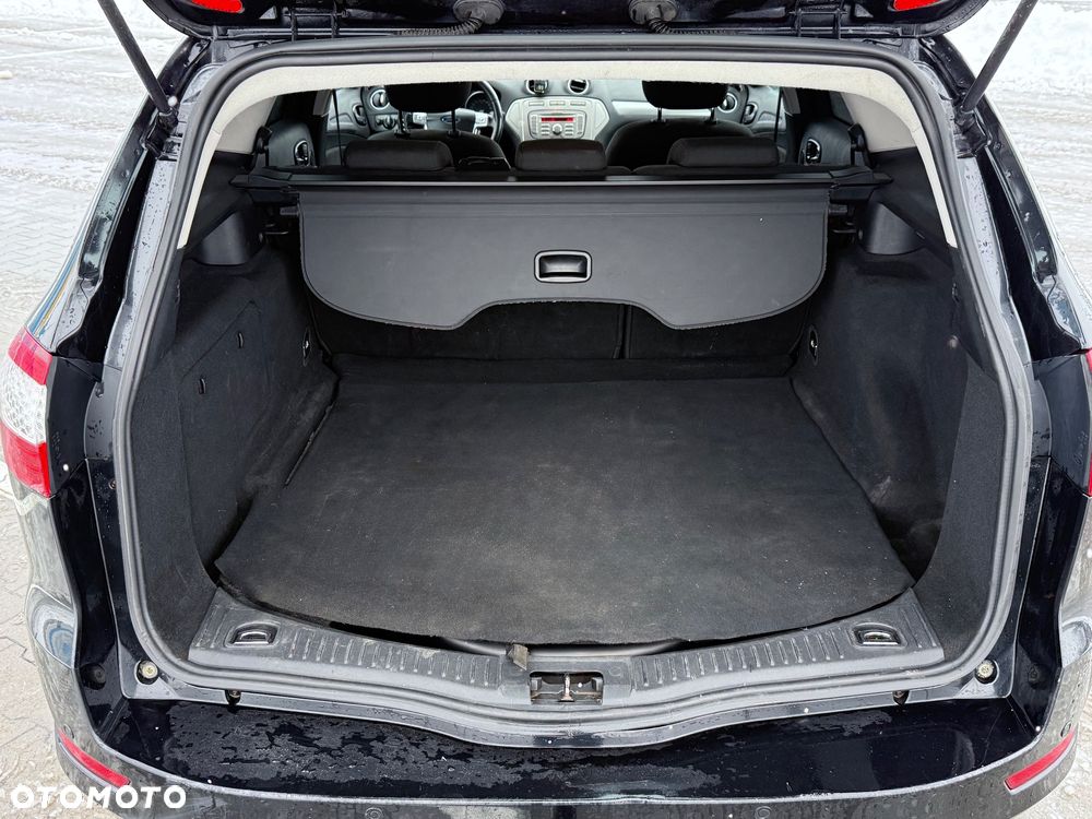 Ford Mondeo 2.0 Ambiente - 17