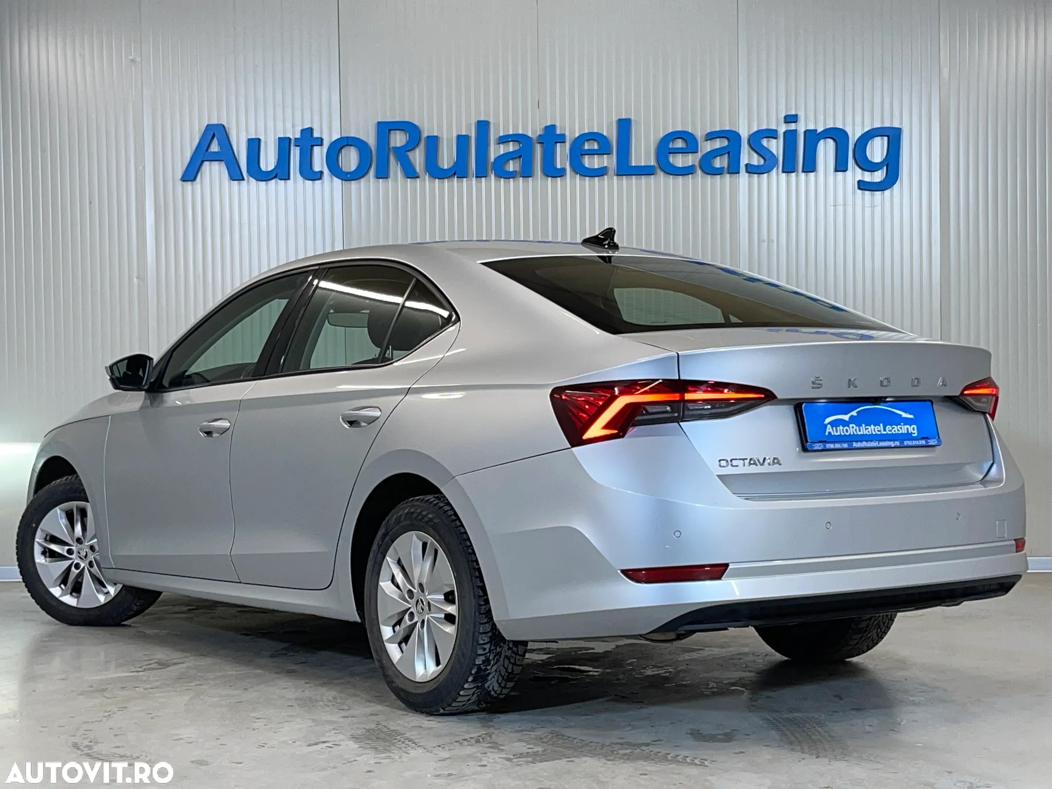 Skoda Octavia 2.0 TDI DSG Ambition - 4