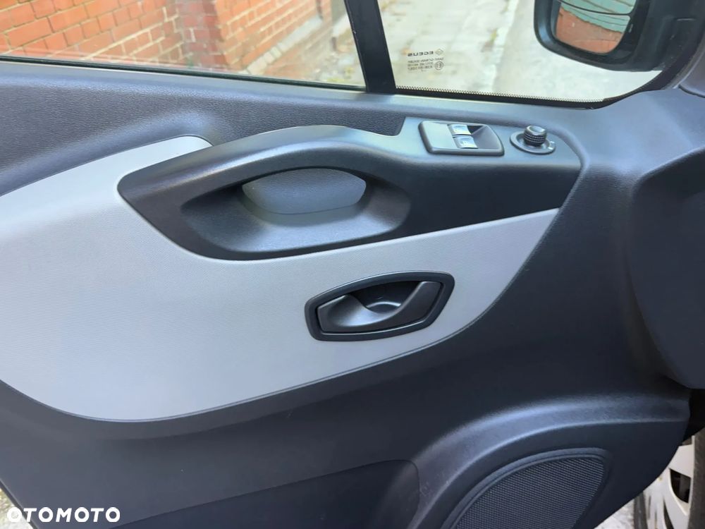 Renault Trafic - 19