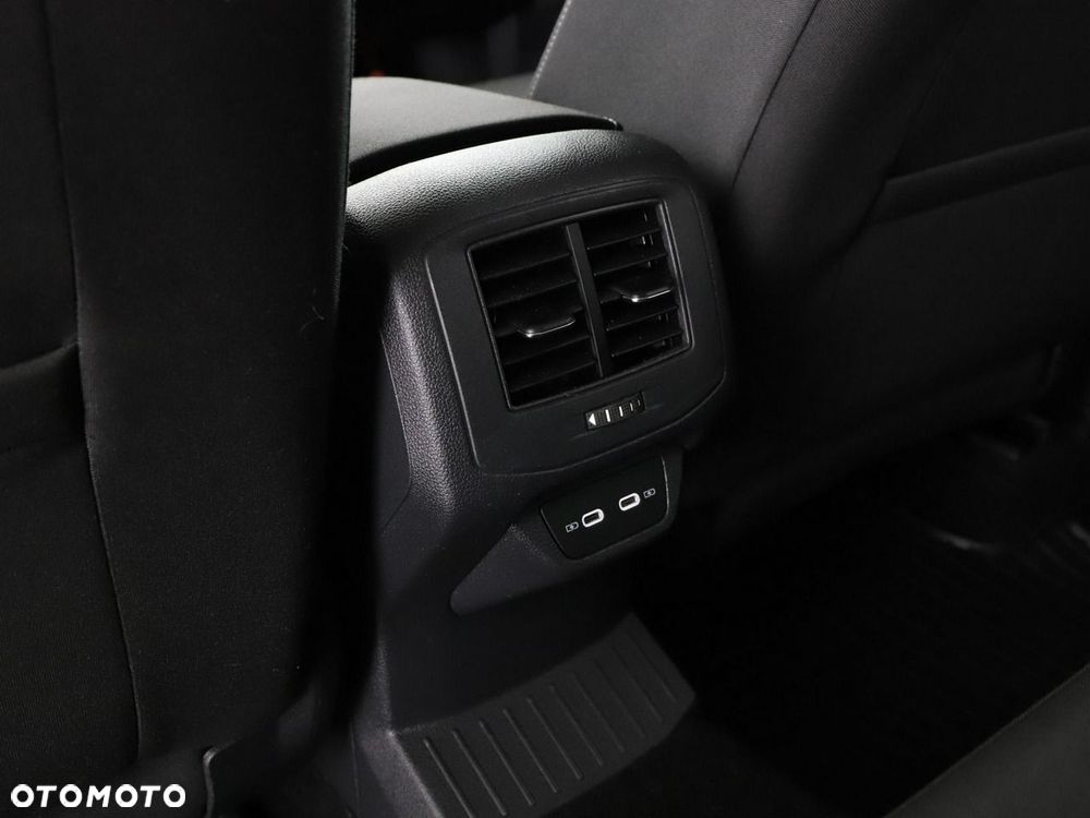 Volkswagen T-Roc 1.0 TSI Active - 36